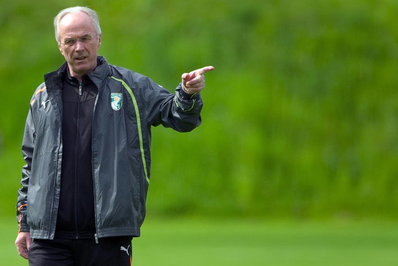 -O técnico Sven-Goran Eriksson, da Suécia,faz gestos durante uma conferência de imprensa em 20 de maio de 2010, em Montreux, na Suíça, antes da Copa do Mundo de 2010, na África do Sul. AFP PHOTO COFFRINI FABRICE /*********************************************Ivory Coast team coach Sven-Goran Eriksson of Sweden gestures during a press conference on May 20, 2010 in Montreux, Switzerland, ahead of the FIFA World Cup 2010 finals in South Africa. A high-profile casualty is inevitable in Group G at the World Cup with Brazil, Portugal and Ivory Coast fight for two places while North Korea concentrate on damage limitation. AFP PHOTO / FABRICE COFFRINIEditoria: SPOLocal: MONTREUXIndexador: FABRICE COFFRINISecao: SOCCERFonte: AFPFotógrafo: STF<!-- NICAID(4520653) -->