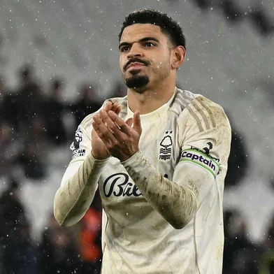 Gibbs-White, futebol, Nottingham Forest