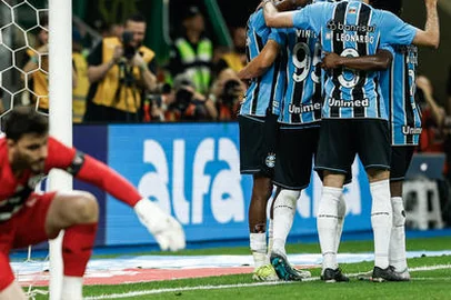 PORTO ALEGRE, RS, BRASIL, 16-10-2025: Jogo entre Grêmio e São Paulo, pela 28ª rodada do Brasileirão. Fotos: Duda Fortes/Agencia RBS<!-- NICAID(16148341) -->