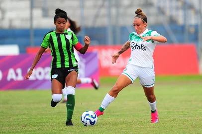 BENTO GONÇALVES, RS, BRASIL, 22/03/2025. Juventude x América-MG, jogo válido pela primeira rodada da primeira fase do Campeonato Brasileiro Feminino A1 e realizado no estádio Parque Esportivo Montanha dos Vinhedos, em Bento Gonçalves. (Porthus Junior/Agência RBS)Indexador: BTK                             <!-- NICAID(16001348) -->