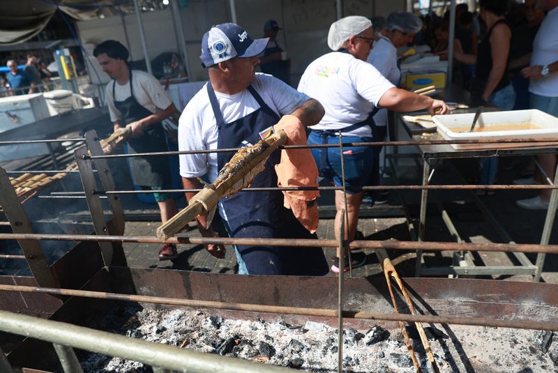 Porto Alegre RS, Brasil - Últimas horas da feira do peixe de Porto Alegre. Fotos: Jonathan Heckler/Agencia RBS<!-- NICAID(15720411) -->
