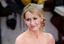 J.K. Rowling afirma que "aceitaria feliz" prisão por comentários transfóbicos