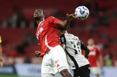 PORTO ALEGRE, RS, BRASIL, 01-10-2025: Internacional x Corinthians. O duelo é válido pela 26ª rodada do Campeonato Brasileiro. Foto: Jeff Botega / Agência RBSIndexador: jeff botega<!-- NICAID(16137469) -->