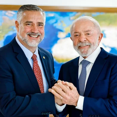 Lula convida Paulo PImenta para ser o líder do governo na Câmara <!-- NICAID(16265032) -->
