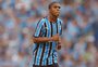 Em conversas com o Grêmio, Douglas Costa considera retorno a Porto Alegre na metade do ano