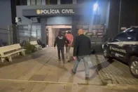 HOMEM PRESO CAPÃO DA CANOA<!-- NICAID(16304891) -->
