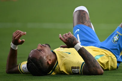 Brazil's forward #11 Raphinha reacts at the end of the 2026 World Cup Group C football match between Brazil and Morocco at the New York/New Jersey Stadium in East Rutherford on June 13, 2026. (Photo by Mauro PIMENTEL / AFP)Editoria: SPOLocal: East RutherfordIndexador: MAURO PIMENTELSecao: world championshipFonte: AFPFotógrafo: STF<!-- NICAID(16306154) -->