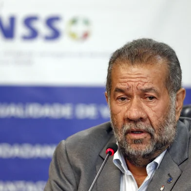 Brasília (DF), 28/11/2024 - O ministro da Previdência Social, Carlos Lupi fala durante lançamento do cartão Meu INSS Vale+. Foto: Bruno Peres/Agência BrasilLocal: BrasÃ­liaIndexador: Bruno Peres/AgÃªncia BrasilFonte: AgÃªncia Brasil/Empresa Brasil dFotógrafo: Reporter FotogrÃ¡fico<!-- NICAID(16025944) -->