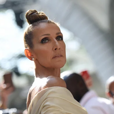 (FILES) Canadian singer Celine Dion arrives for the Alexandre Vauthier Women's Fall-Winter 2019/2020 Haute Couture collection fashion show in Paris. Canadian music icon Celine Dion on May 26, 2023, cancelled all shows scheduled for 2023-2024 for health reasons, tour organisers said. "With a sense of tremendous disappointment, Celine Dion's Courage World Tour today announced the cancellation of all remaining dates currently on sale for 2023 and 2024," said a statement. "Celine has continued to be treated for a diagnosed medical condition that prevents her from performing." (Photo by Lucas BARIOULET / AFP)Editoria: ACELocal: ParisIndexador: LUCAS BARIOULETSecao: celebrityFonte: AFPFotógrafo: STR<!-- NICAID(15439652) -->