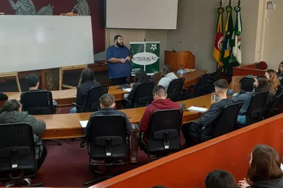 UFFS Erechim abre inscrições para curso pré-vestibular gratuito<!-- NICAID(15762809) -->