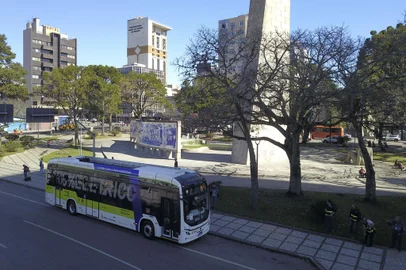 Lançamento dos testes com ônibus elétricos da Marcopolo em Curitiba. <!-- NICAID(15469358) -->