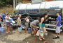 Caminhões-pipa abastecem pontos da Zona Leste que estão há mais de 40 horas sem água