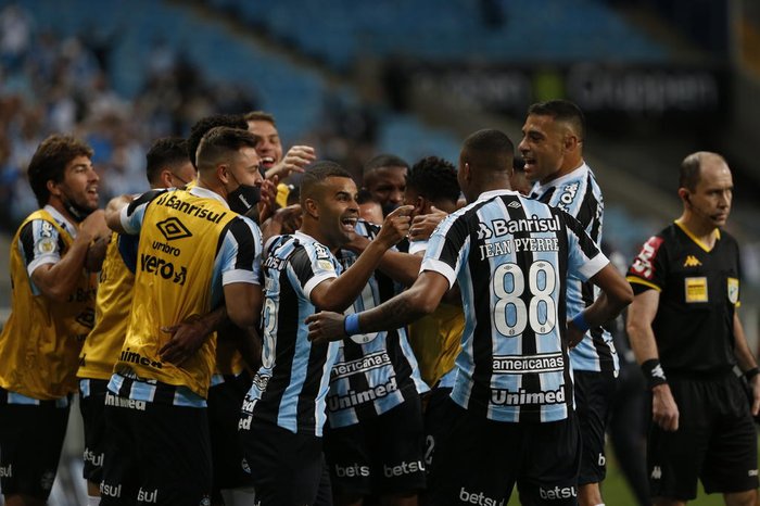 Confira as combinações de resultados que o Imortal precisa para deixar o Z4