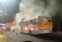 VÍDEO: ônibus da Carris com 80 passageiros pega fogo na Lomba do Pinheiro