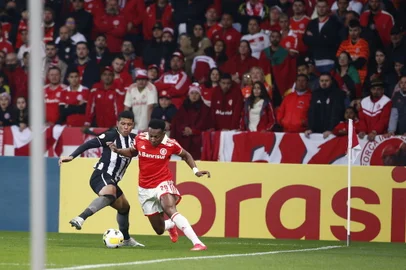 PORTO ALEGRE, RS, BRASIL, 19/06/2022- Inter x Botafogo: jogo válido pela 13ª rodada do Brasileirão. Foto: Anselmo Cunha/Agencia RBS<!-- NICAID(15127715) -->