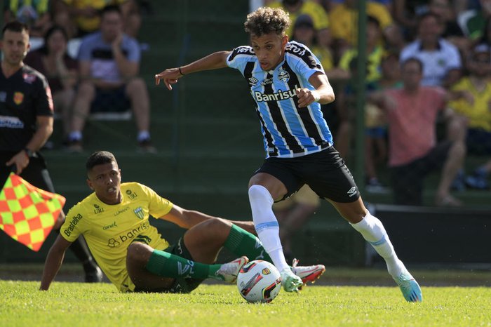 Bitello lamenta erros em derrota do Grêmio para o Ypiranga, mas garante: Ainda não acabou
