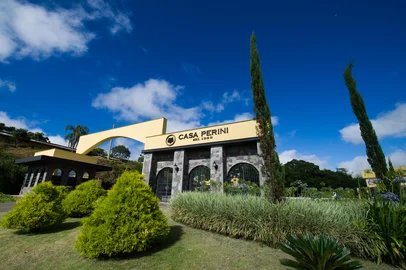 Portico Casa Perini <!-- NICAID(16289114) -->
