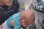 VÍDEO: policial socorre bebê de três meses que estava engasgado em Sapucaia do Sul<!-- NICAID(15593945) -->