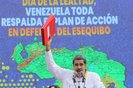 This handout picture released by the Venezuelan Presidency shows Venezuela's President Nicolas Maduro speaking during a meeting outside the Miraflores Presidential Palace in Caracas on December 8, 2023. The United Nations Security Council is to meet behind closed doors Friday on the fast-escalating row between South American neighbors Venezuela and Guyana over a disputed oil-rich region. (Photo by MARCELO GARCIA / Venezuelan Presidency / AFP) / RESTRICTED TO EDITORIAL USE - MANDATORY CREDIT "AFP PHOTO / VENEZUELAN PRESIDENCY / MARCELO GARCIA" - NO MARKETING - NO ADVERTISING CAMPAIGNS - DISTRIBUTED AS A SERVICE TO CLIENTSEditoria: POLLocal: CaracasIndexador: MARCELO GARCIASecao: diplomacyFonte: Venezuelan PresidencyFotógrafo: Handout<!-- NICAID(15621018) -->