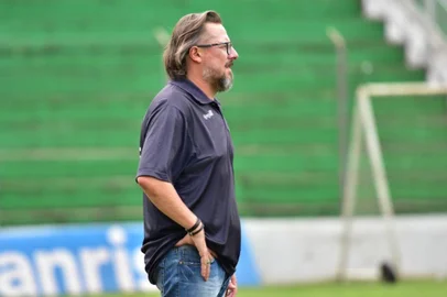 treinador, de 53 anos, estava na APAFUT<!-- NICAID(15038714) -->
