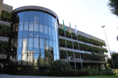 Câmara de Vereadores de Caxias do Sul<!-- NICAID(14598360) -->