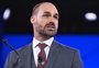 Eduardo Bolsonaro vai da mania de perseguição ao delírio de grandeza