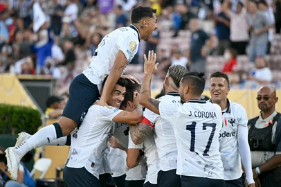 Monterrey's players celebrate a goal during the FIFA Club World Cup 2025 Group E football match between Japan's Urawa Red Diamonds and Mexico's Monterrey at the Rose Bowl stadium in Pasadena on June 25, 2025. (Photo by Yuri CORTEZ / AFP)<!-- NICAID(16067637) -->