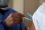 CAXIAS DO SULO, RS, BRASIL, 12/06/2021 - Manhã de sábado foi de vacinação contra a covid-19 para pessoas com 55 anos ou mais em Caxias do Sul. (Marcelo Casagrande/Agência RBS)<!-- NICAID(14807648) -->