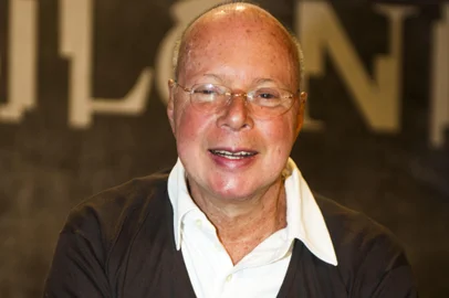 O autor Gilberto Braga durante evento de lançamento da novela Babilônia, em 2015. Teledramaturgo morreu nesta terça-feira, aos 75 anos<!-- NICAID(14925706) -->
