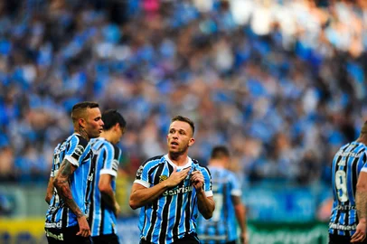 PORTO ALEGRE, RS, BRASIL, 18.03.2018. Inter e Grêmio disputam Gre-Nal 414 no estádio Arena e válido pela semifinal do Campeonato Gaúcho 2018. Na foto: Arthur (ANDERSON FETTER/AGÊNCIA RBS)<!-- NICAID(13461169) -->