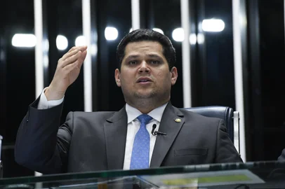 Plenário do Senado Federal durante sessão deliberativa ordinária. Ordem do dia.À mesa, presidente do Senado, senador Davi Alcolumbre (DEM-AP).Foto: Roque de Sá/Agência Senado<!-- NICAID(14217630) -->