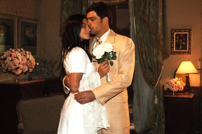 Serena (Priscila Fantin) e Rafael (Eduardo Moscovis), alma gêmea, vale a pena ver de novo<!-- NICAID(15746261) -->