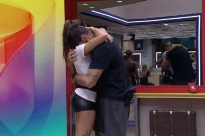 Cara de Sapato tem crise de choro após descobrir que Key Alves pressenciou assassinato de Leandro Lo. O lutador foi assassinato em agosto do ano passado durante um show do grupo de pagode Pixote. Na ocasião, o atleta teve uma discussão e o agressor sacou uma arma e disparou contra Leandro.<!-- NICAID(15340439) -->