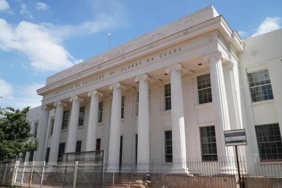 Instituto de Educação Flores da Cunha.<!-- NICAID(15681942) -->