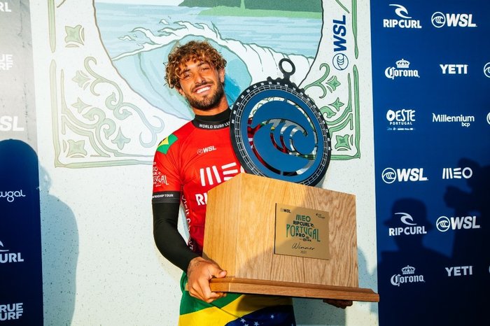 Damien Poullenot / World Surf League