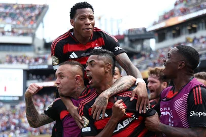 Bruno Henrique mudou para mudar o jogo a favor do Flamengo.