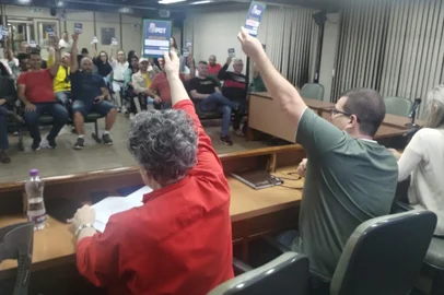 PDT Caxiense decide entrar no Governo Adiló (PSDB) depois de reunião do diretório na noite desta terça-feira (17/12)<!-- NICAID(15937726) -->