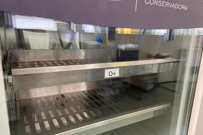 Estoque de sague?<!-- NICAID(16221828) -->