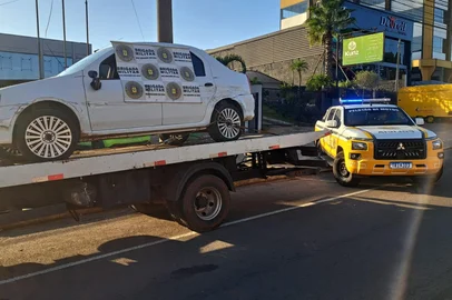 CRBM / Divulgação Perseguição policial termina com recuperação de carro roubado em Passo Fundo<!-- NICAID(16329647) -->