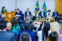 O presidente Luiz Inácio Lula da Silva assinou nesta terça-feira (18), em cerimônia no Palácio do Planalto, o projeto de lei que abre espaço de R$ 7,3 bilhões no orçamento para pagamento do piso salarial dos trabalhadores da enfermagem. O texto será enviado ao Congresso. <!-- NICAID(15406521) -->