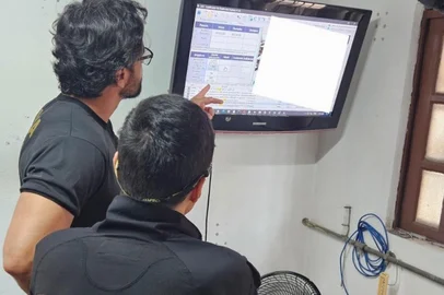 A Polícia Federal deflagrou, nesta terça-feira (17), a Operação Guardião Digital, em 17 Estados brasileiros, com o objetivo de combater crimes cibernéticos relacionados ao abuso sexual de crianças e adolescentes.<!-- NICAID(16246783) -->