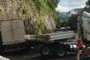 Acidente com dois caminhões bloqueia RS-122 entre Flores da Cunha e Antônio Prado, Airton Gazzola mandou as fotos<!-- NICAID(15663202) -->