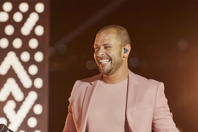 diogo nogueira, sambista. <!-- NICAID(14949471) -->