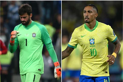 Alisson e Raphinha pela Seleção<!-- NICAID(16287334) -->