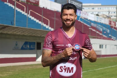 Jhonatan Ribeiro, novo reforço do Caxias<!-- NICAID(16081190) -->