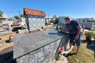 Prazo para obras em sepulturas encerra neste domingo em Passo Fundo<!-- NICAID(15581036) -->