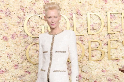 BEVERLY HILLS, CALIFORNIA - JANUARY 05: Tilda Swinton attends the 82nd Annual Golden Globe Awards at The Beverly Hilton on January 05, 2025 in Beverly Hills, California.   Amy Sussman/Getty Images/AFP (Photo by Amy Sussman / GETTY IMAGES NORTH AMERICA / Getty Images via AFP)<!-- NICAID(15948418) -->
