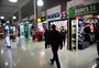 Comerciantes do camelódromo de Caxias se queixam de valor do aluguel e querem migrar para novo centro de compras