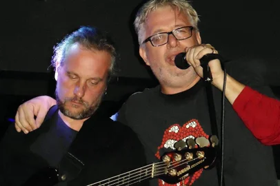 Banda caxiense Exilados. Na foto, o vocalista Miguel Brambilla e o baixista Alexandre Carminatti<!-- NICAID(15281161) -->