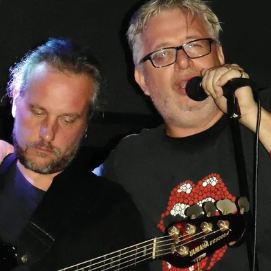 Banda caxiense Exilados. Na foto, o vocalista Miguel Brambilla e o baixista Alexandre Carminatti<!-- NICAID(15281161) -->